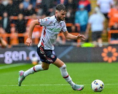 Bolton Wanderers takımından Max Conway 30 Ağustos 2025 'te Bloomfield Road, Blackpool' da Blackpool ve Bolton Wanderers maçında