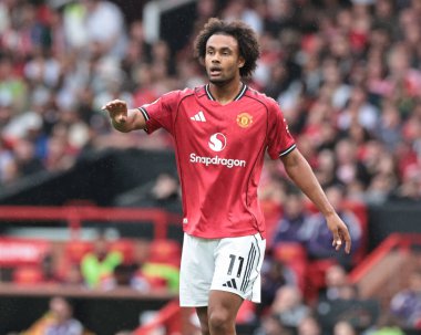 Manchester United 'dan Joshua Zirkzee 30 Ağustos 2025' te Old Trafford, Manchester, İngiltere 'de oynanan Premier League maçında takım talimatlarını verdi.