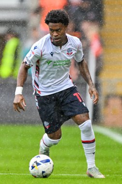 Bolton Wanderers takımından Thierry Gale 30 Ağustos 2025 'te Bloomfield Road, Blackpool' da Blackpool ve Bolton Wanderers maçında