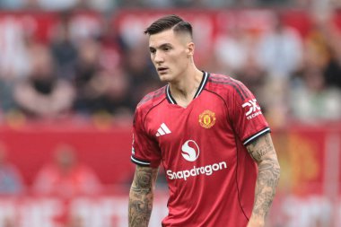 Manchester United ile Burnley arasındaki Premier League maçı sırasında Manchester United 'dan Benjamin eko 30 Ağustos 2025' te Old Trafford, Manchester, İngiltere 'de karşı karşıya geldi.