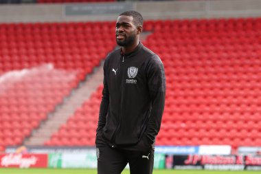 Rotherham United takımından Dru Yearwood, 30 Ağustos 2025 'te İngiltere' nin Doncaster şehrindeki Eco-Power Stadyumu 'nda oynanan Gök İddia Ligi 1 karşılaşması öncesinde geldi.