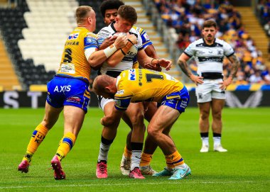 Hull FC 'den Davy Litten, Leeds Rhinos takımından Jarrod O' Connor tarafından 30 Ağustos 2025 'te MKM Stadyumu' nda oynanan Betfred 24. Süper Lig karşılaşmasında yenildi.