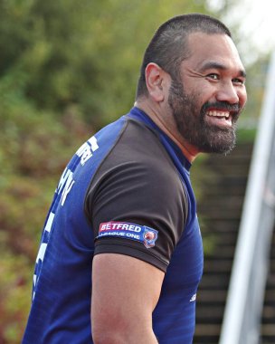 Kuzey Galler Haçlıları 'ndan Pat Ah Van, 31 Ağustos 2025' te İngiltere 'deki Stadyum CSM, Colwyn Körfezi' nde oynanan Kuzey Galler Haçlılarına karşı oynanan 1.