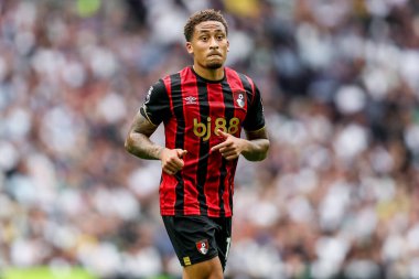 AFC Bournemouth takımından Tyler Adams, 30 Ağustos 2025 'te Tottenham Hotspur' a karşı Bournemouth Premier Lig karşılaşmasında Londra Tottenham Hotspur Stadyumu 'nda maç yapıyor.