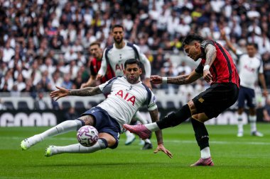 AFC Bournemouth takımından Evanlison Premier Lig maçında Tottenham Hotspur 'a karşı Bournemouth Tottenham Hotspur Stadyumu, Londra, İngiltere' de 30 Ağustos 2025 'te oynanan maçta 0-1 berabere kaldı.