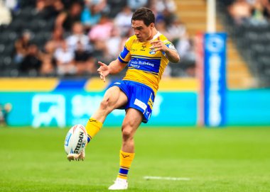 Leeds Rhinos takımından Brodie Croft, 30 Ağustos 2025 'te MKM Stadyumu' nda oynanan 24. Betfred Süper Lig karşılaşmasında Hull FC, Leeds Rhinos 'a karşı.