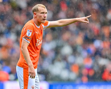 Blackpool takımından Jordan Brown 30 Ağustos 2025 'te Bloomfield Road, Blackpool' da Blackpool - Bolton Wanderers maçında