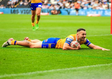 Leeds Rhinos takımından Jake Connor, 30 Ağustos 2025 'te MKM Stadyumu' nda oynanan 24. Betfred Süper Lig karşılaşmasında Leeds Rhinos 'a karşı oynuyor.