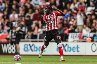 Sunderland 'dan Eliezer Mayenda, 30 Ağustos 2025' te İngiltere 'nin Sunderland kentinde oynanan Premier Lig karşılaşmasında hakem faul için durduğunda tepki gösterdi.