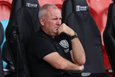 Rotherham United 'ın teknik direktörü Matt Hamshaw, 30 Ağustos 2025' te Eco-Power Stadyumu 'nda oynanan Sky Bet 1 karşılaşmasında Doncaster Rovers ile Rotherham United karşılaşacak.