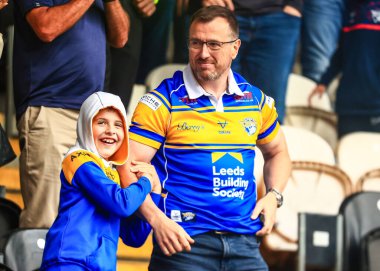 Leeds Rhinos taraftarları Betfred Süper Lig 24. Raundu 'nda Hull FC, Leeds Gergedan' a karşı MKM Stadyumu, Hull, Birleşik Krallık 'ta 30 Ağustos 2025