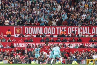 Manchester United 'ın 30 Ağustos 2025' te Old Trafford, Manchester, İngiltere 'de oynadığı Premier League maçında topu Joshua Zirkzee kontrol ediyor.