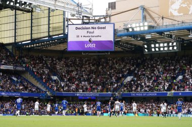 30 Ağustos 2025 'te Stamford Bridge, Londra, İngiltere' de oynanan Premier League maçında Joshua King 'in doğrulanması sonucu Chelsea Fulham' a karşı oynanan gol elendi.