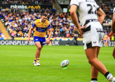 Leeds Rhinos takımından Jake Connor, 30 Ağustos 2025 'te MKM Stadyumu' nda oynanan 24. Betfred Süper Lig karşılaşmasında gol için Leeds Rhinos 'a karşı oynamıştır.