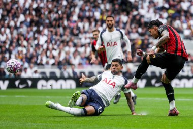 AFC Bournemouth takımından Evanlison Premier Lig maçında Tottenham Hotspur 'a karşı Bournemouth Tottenham Hotspur Stadyumu, Londra, İngiltere' de 30 Ağustos 2025 'te oynanan maçta 0-1 berabere kaldı.