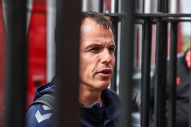 Sunderland 'ın Rgis Le Bris teknik direktörü, 30 Ağustos 2025' te İngiltere 'nin Sunderland-Brentford Stadyumu' nda oynanan Premier League maçı sırasında geldi.