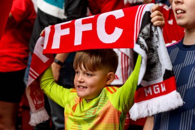 Taraftarlar, İngiltere 'nin Nottingham City Ground kentinde oynanan Premier League maçı öncesinde Nottingham Forest - West Ham United maçından önce Kintyre Mull şarkısını söylüyorlar.