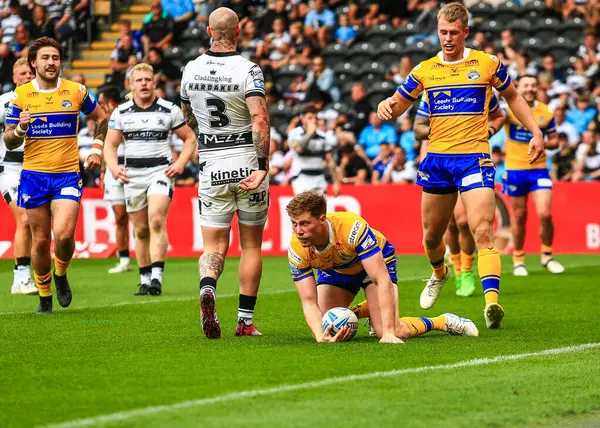 Leeds Rhinos takımından Morgan Gannon, 30 Ağustos 2025 'te MKM Stadyumu' nda oynanan 24. Betfred Süper Lig karşılaşmasında Leeds Rhinos 'a karşı oynuyor.