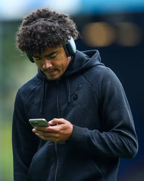 Norwich City 'den Jovon Makama, 30 Ağustos 2025' te İngiltere 'nin Blackburn kentinde Norwich City' ye karşı oynanan Gökyüzü İddia Şampiyonası karşılaşması öncesinde stadyuma geldi.