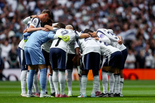 Tottenham Hotspur, Premier Lig karşılaşması öncesinde Tottenham Hotspur 'a karşı Bournemouth Tottenham Hotspur Stadyumu, Londra, 30 Ağustos 2025