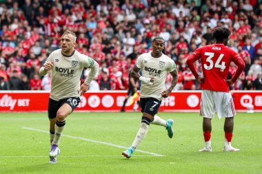 West Ham United takımından Jarrod Bowen, İngiltere 'nin Nottingham şehrinde oynanan Premier League maçı Nottingham Forest-West Ham United maçında 0-1 kazanma golünü kutluyor.