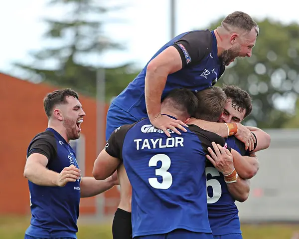 Kuzey Galler Haçlıları 'ndan Toby Hughes, 31 Ağustos 2025' te İngiltere 'deki Stadyum CSM, Colwyn Körfezi' nde oynanan Kuzey Galler Haçlıları - Keighley Cougars maçında denemesini kutluyor.