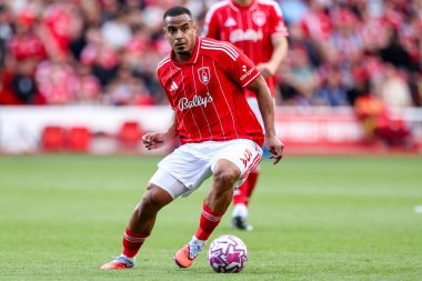 Nottingham Ormanı 'ndan Murillo, İngiltere' nin Nottingham şehrinde oynanan Premier League maçında Nottingham Forest 'a karşı West Ham United maçında topla koşuyor.