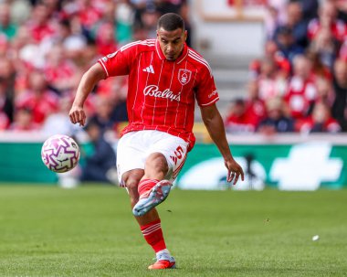 Nottingham Ormanı 'ndan Murillo, İngiltere' nin Nottingham şehrinde oynanan Premier Lig maçı sırasında Nottingham Forest 'a karşı West Ham United maçında pas attı.