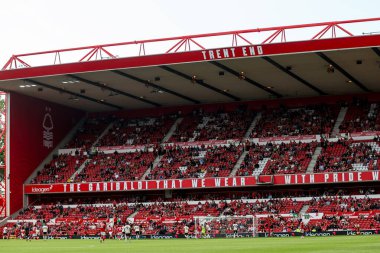 Nottingham Forest taraftarları Premier Lig maçı sırasında Nottingham Forest, West Ham United 'a karşı City Ground, Nottingham, İngiltere' de 31 Ağustos 2025 'te ayrıldı.
