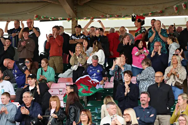 North Wales Crusaders taraftarları Betfred League 1 maçından sonra North Wales Crusaders, Stadiwm CSM 'de Keighley Cougars' a karşı, Colwyn Bay, İngiltere, 31 Ağustos 2025