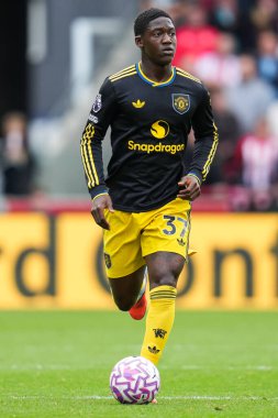 Manchester United 'dan Kobbie Mainoo Premier League maçı sırasında Brentford Manchester United' a karşı Gtech Community Stadyumu, Londra, 27 Eylül 2025 