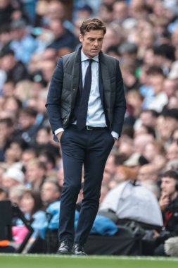 22 Eylül 2025 tarihinde Etihad Stadyumu 'nda oynanan Manchester City - Burnley Premier League maçında Burnley' in Scott Parker teknik direktörü. 