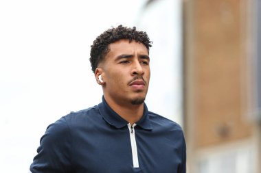 Marcus Tavernier of Bournemouth  arrives ahead of  the Premier League match Leeds United vs Bournemouth at Elland Road, Leeds, United Kingdom, 27th September 2025