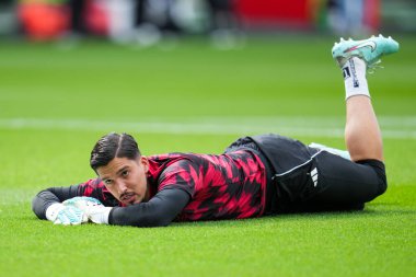 Manchester United 'dan Altay Bayindir Premier League karşılaşması öncesinde Brentford Manchester United' a karşı Gtech Community Stadyumu, Londra, Birleşik Krallık, 27 Eylül 2025 