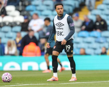 Bournemouth 'dan Justin Kluivert Premier League maçı sırasında İngiltere' nin Leeds Road kentinde oynanan Leeds United - Bournemouth maçında ısınma turunda, 27 Eylül 2025