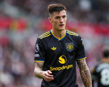 Manchester United Premier Lig karşılaşmasında Benjamin Sesko ile Manchester United arasında 27 Eylül 2025 'te Gtech Community Stadyumu' nda oynandı.  