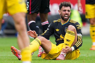 Manchester United Premier League karşılaşmasında Bruno Fernandes Brentford Manchester United 'a karşı Gtech Community Stadyumu, Londra, 27 Eylül 2025 