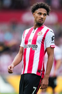 Brentford 'dan Kevin Schade Premier League maçı sırasında Brentford Manchester United' a karşı Gtech Community Stadyumu, Londra, Birleşik Krallık, 27 Eylül 2025 