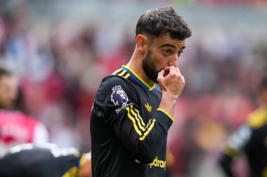 Manchester United Premier League karşılaşmasında Bruno Fernandes Brentford Manchester United 'a karşı Gtech Community Stadyumu, Londra, 27 Eylül 2025 