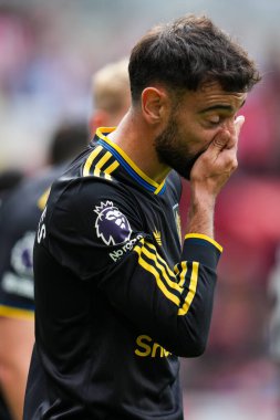 Manchester United Premier League karşılaşmasında Bruno Fernandes Brentford Manchester United 'a karşı Gtech Community Stadyumu, Londra, 27 Eylül 2025 