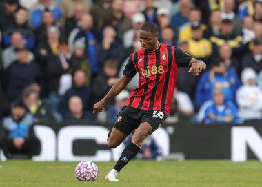 Bournemouth takımından Bafode Diakite, 27 Eylül 2025 'te Leeds United ile Bournemouth arasında oynanan Premier League maçında pas attı.