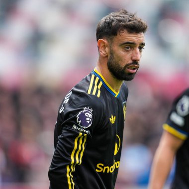 Manchester United Premier League karşılaşmasında Bruno Fernandes Brentford Manchester United 'a karşı Gtech Community Stadyumu, Londra, 27 Eylül 2025 
