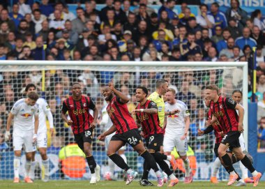 Bournemouth takımından Antoine Semenyo, 27 Eylül 2025 tarihinde İngiltere 'nin Leeds şehrinde oynanan Premier League maçı Leeds United ve Bournemouth maçında 0-1 kazanma golünü kutluyor.