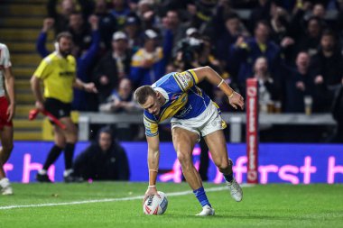 Ash Handley of Leeds Rhinos goes over however his try is disallowed after a review during the Betfred Super League play-off Eliminator 1 match Leeds Rhinos vs St Helens at Headingley Stadium, Leeds, United Kingdom, 27th September 2025
