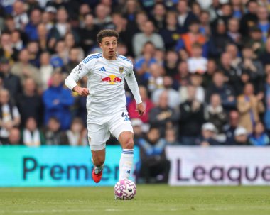 Ethan Ampadu of Leeds United in action during the Premier League match Leeds United vs Bournemouth at Elland Road, Leeds, United Kingdom, 27th September 2025