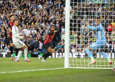 Eli Junior Kroupi of Bournemouth scores to make it 2-2 during the Premier League match Leeds United vs Bournemouth at Elland Road, Leeds, United Kingdom, 27th September 2025