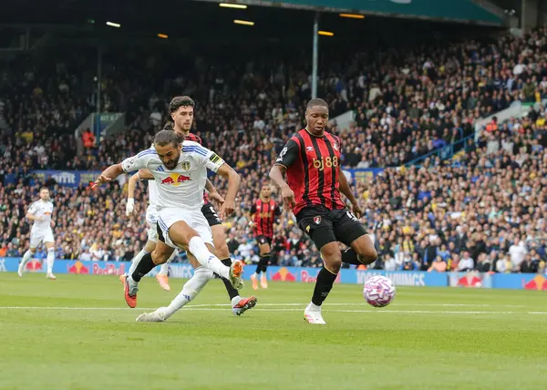 Leeds United takımından Dominic Calvert-Lewin, 27 Eylül 2025 tarihinde İngiltere 'nin Elland Road kentinde oynanan Premier League maçında Leeds United ve Bournemouth maçında gol attı.