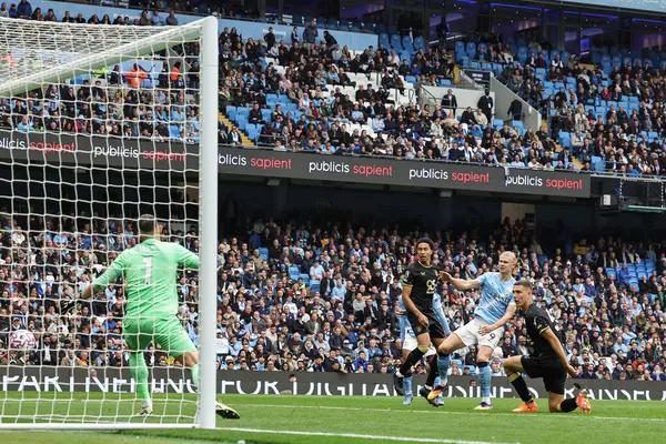 Manchester City 'den Erling Haaland Premier League maçında Manchester City ile Etihad Stadyumu' nda 27 Eylül 2025 'te oynanan maçta 4-1 berabere kaldı. 
