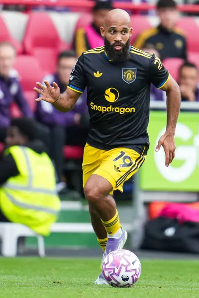 Manchester United 'dan Bryan Mbeumo Premier League maçı sırasında Brentford Manchester United' a karşı Gtech Community Stadyumu, Londra, Birleşik Krallık, 27 Eylül 2025 