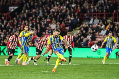 Southampton 'dan Adam Armstrong, 30 Eylül 2025' te Bramall Lane, Sheffield, İngiltere 'de oynanan Sky Bet Şampiyonası maçının ilk yarısındaki penaltıyı kaçırdı.